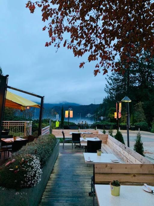 Oceanfront Zen North Vancouver Exterior foto
